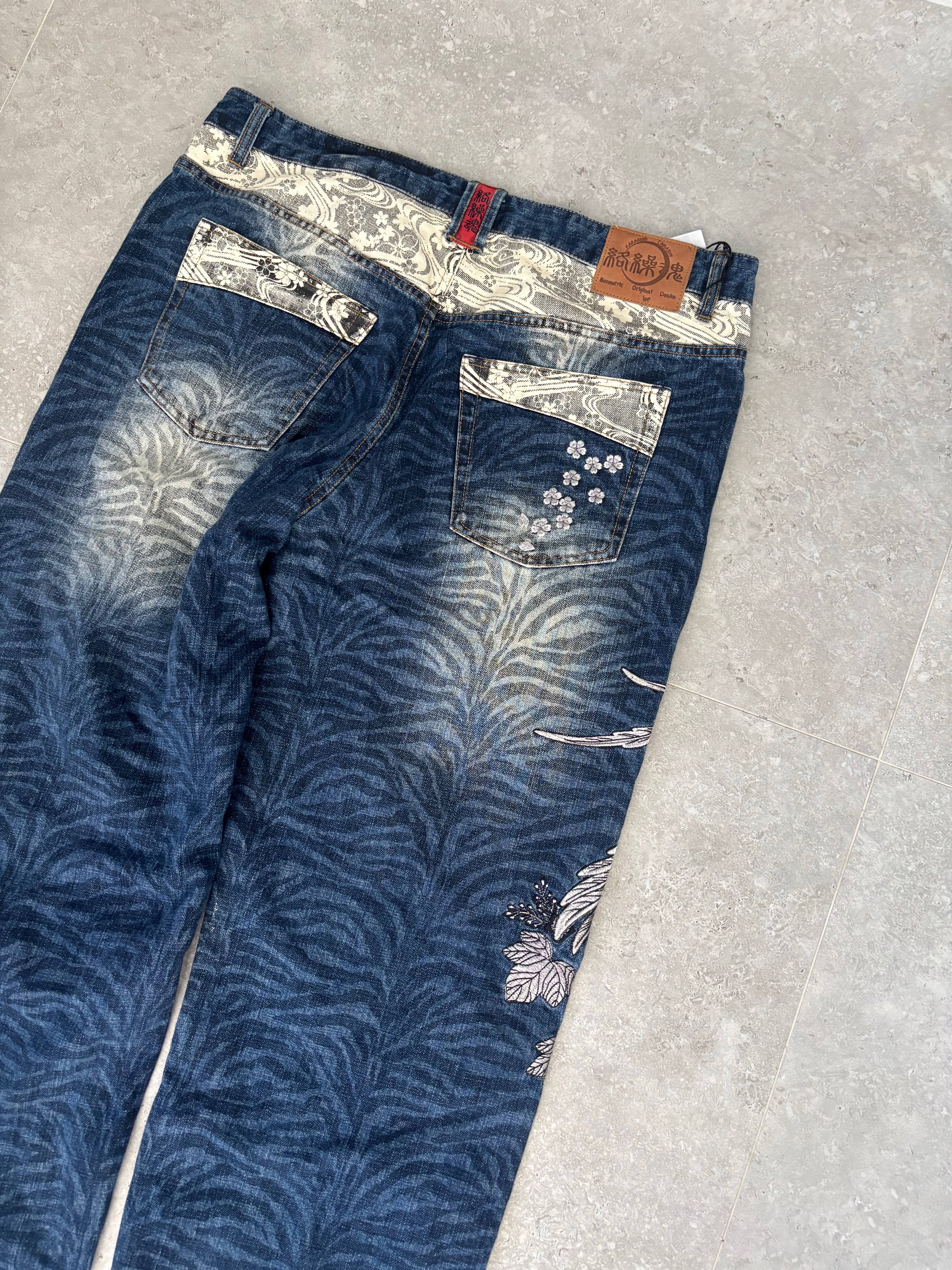 Karakuri Tamashii Phoenix Jeans Dead stock Size 38-40
