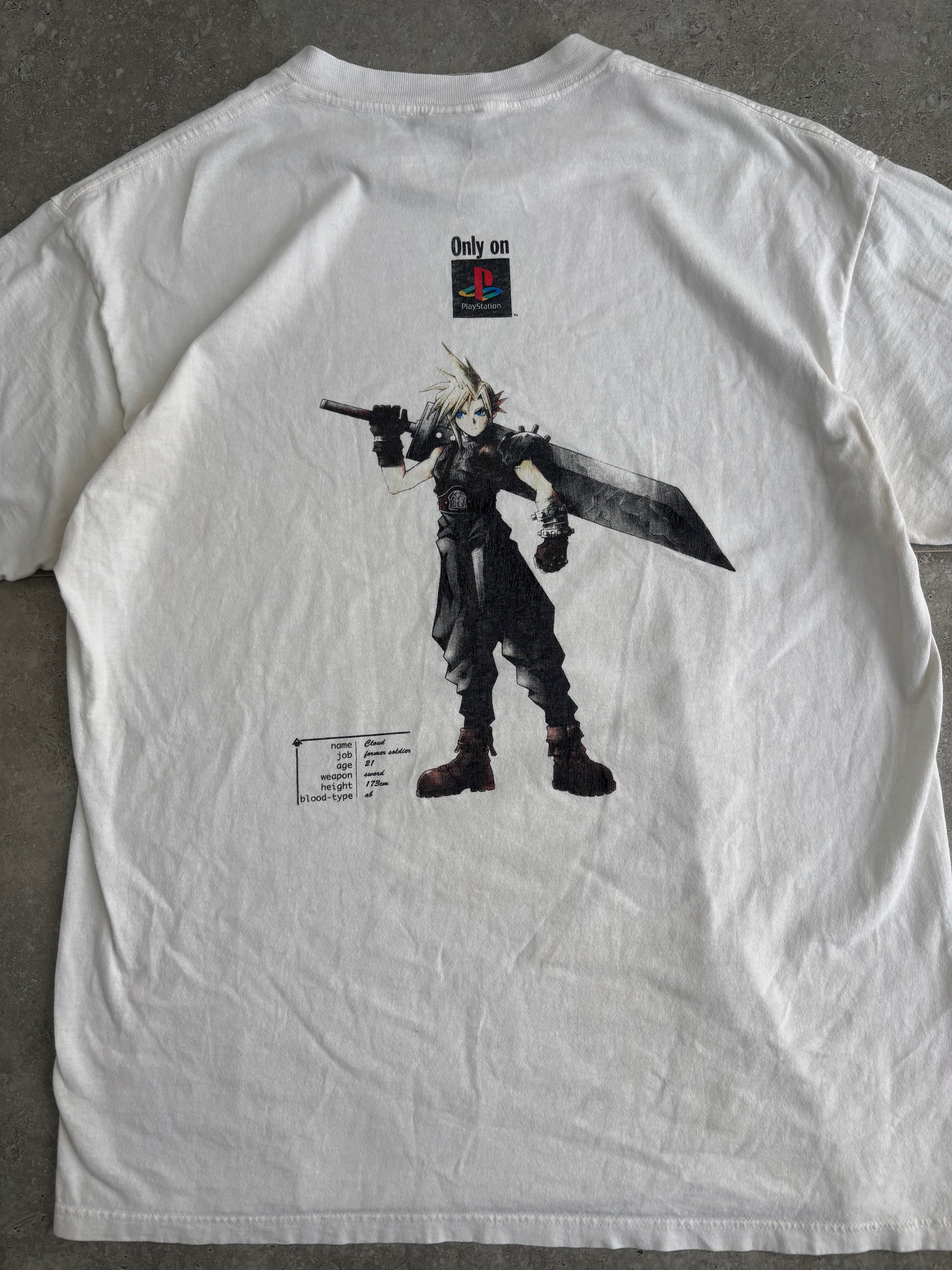 Vintage final Fantasy 7 Cloud Tee-shirt XL