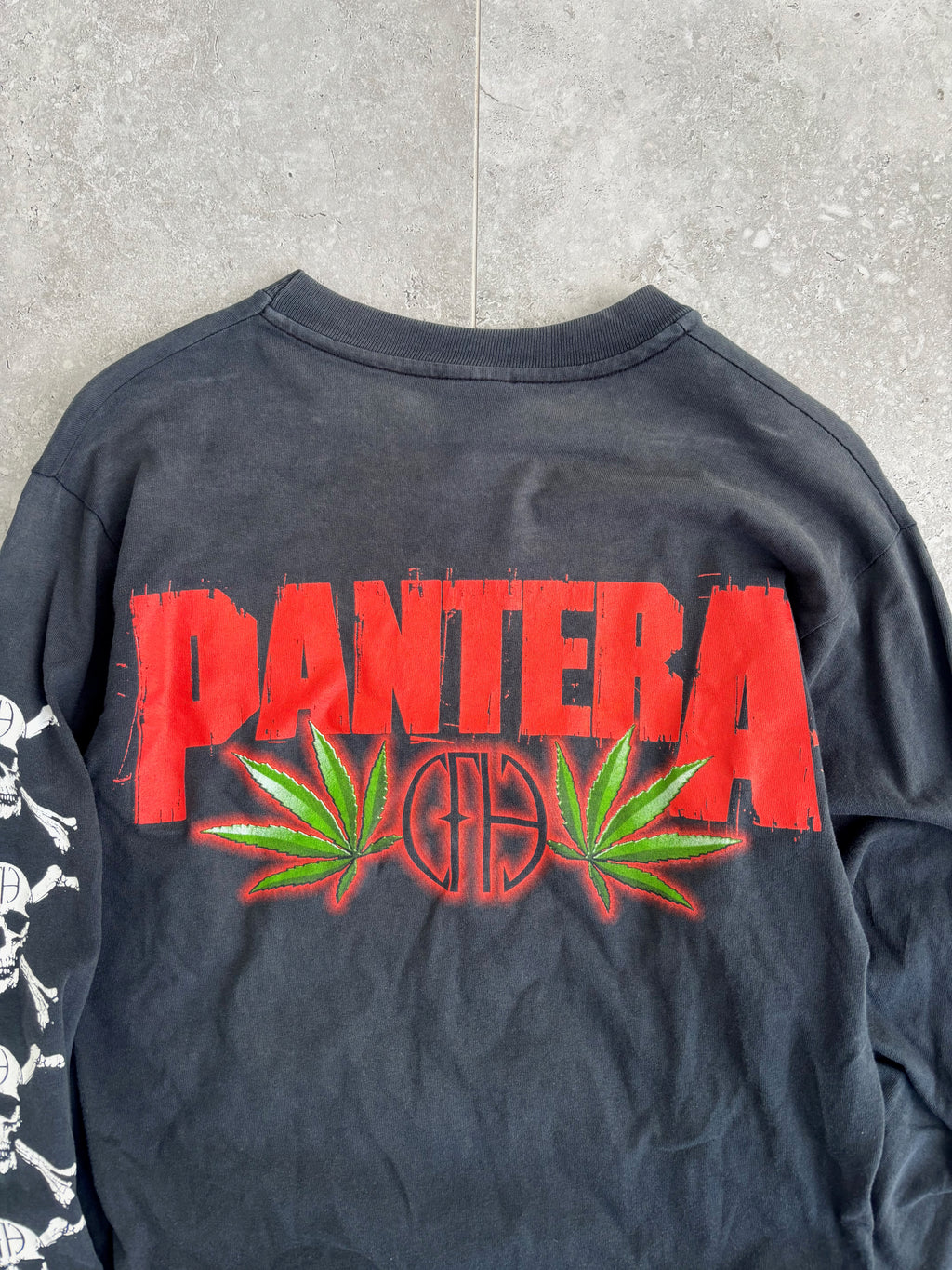 Vintage Pantera skull long sleeve. Size S-M