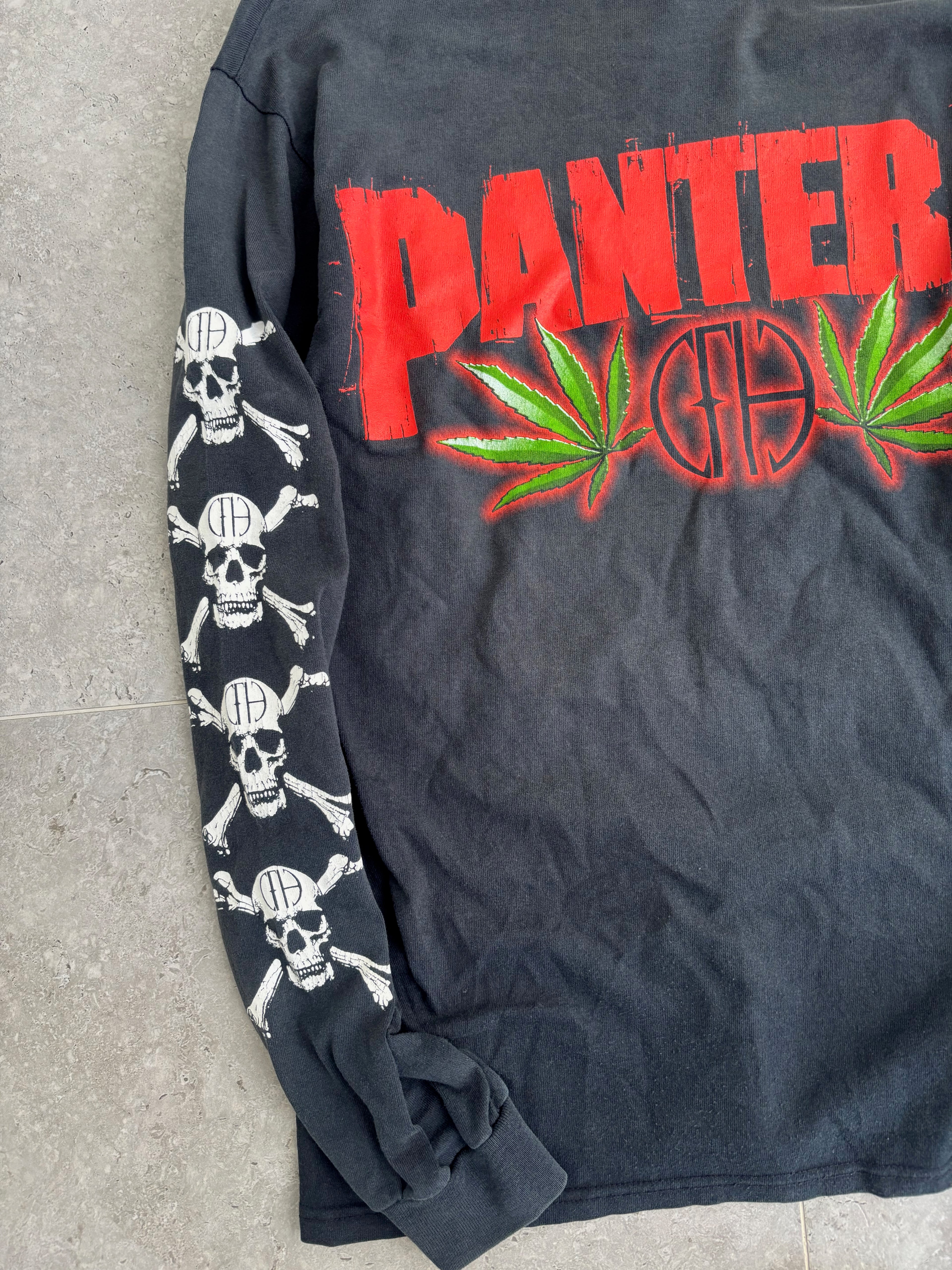 Vintage Pantera skull long sleeve. Size S-M