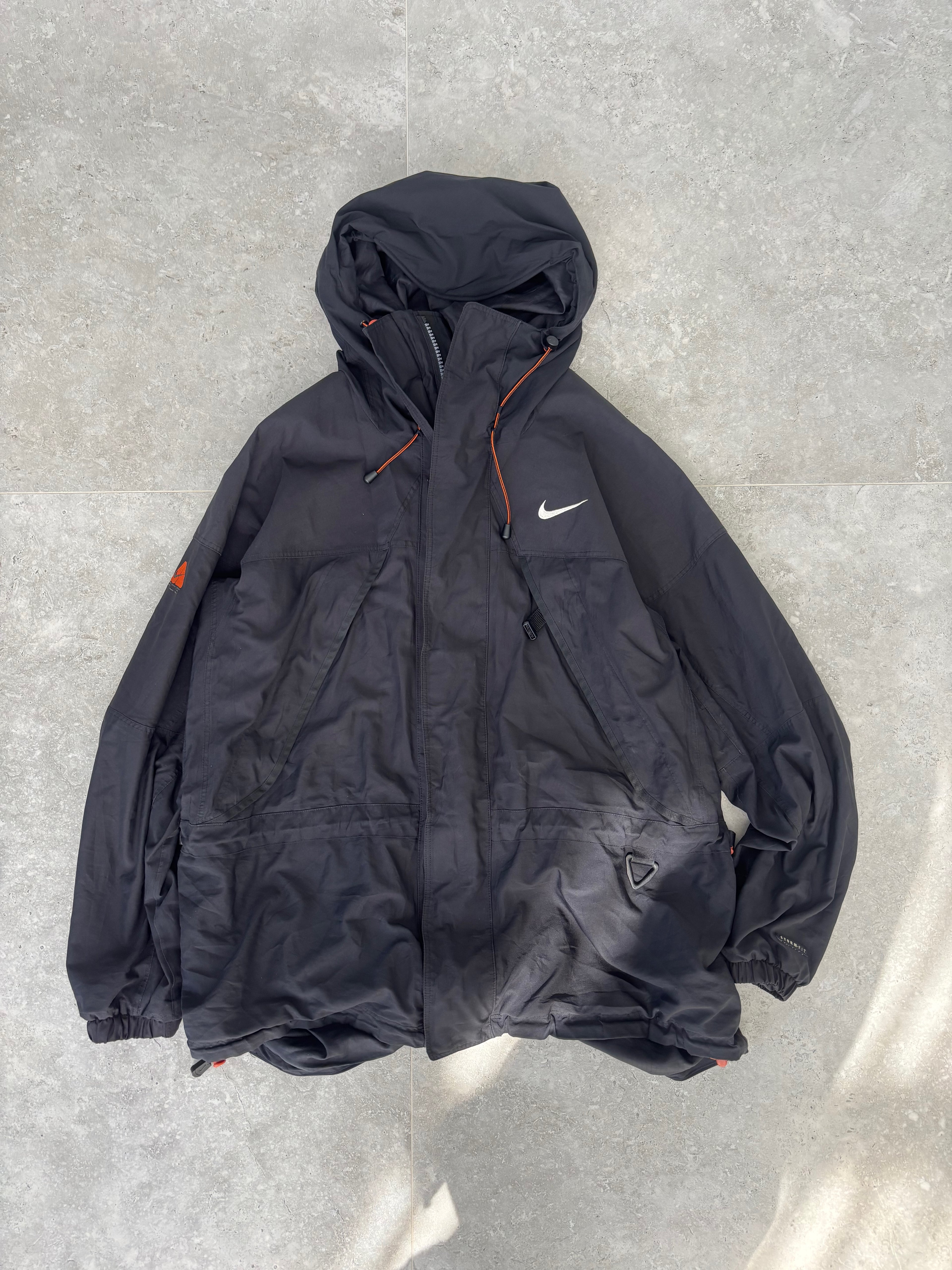 Vintage Nike ACG windbreaker jacket. Size XL–2XL.