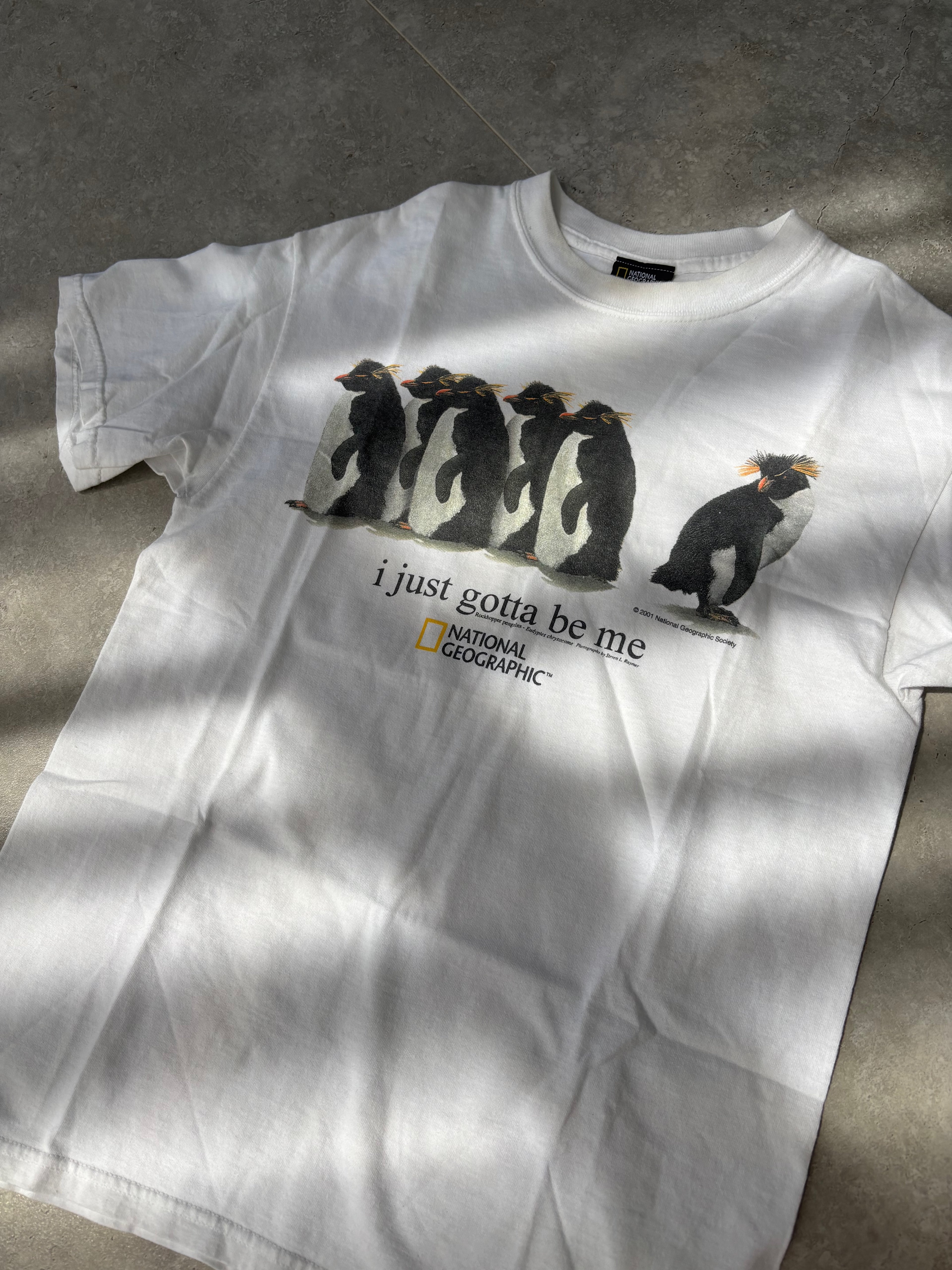Vintage  2004  National Geographic Size M