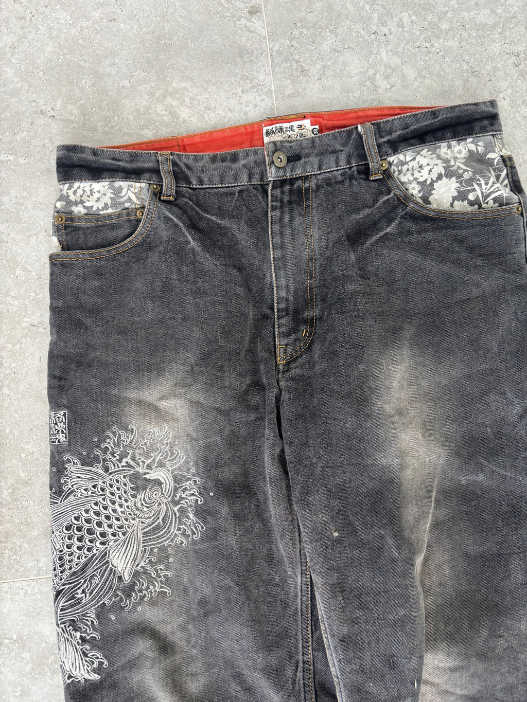 Karakuri Tamashii Koi 5 Pocket embroidery. Size 36–38.