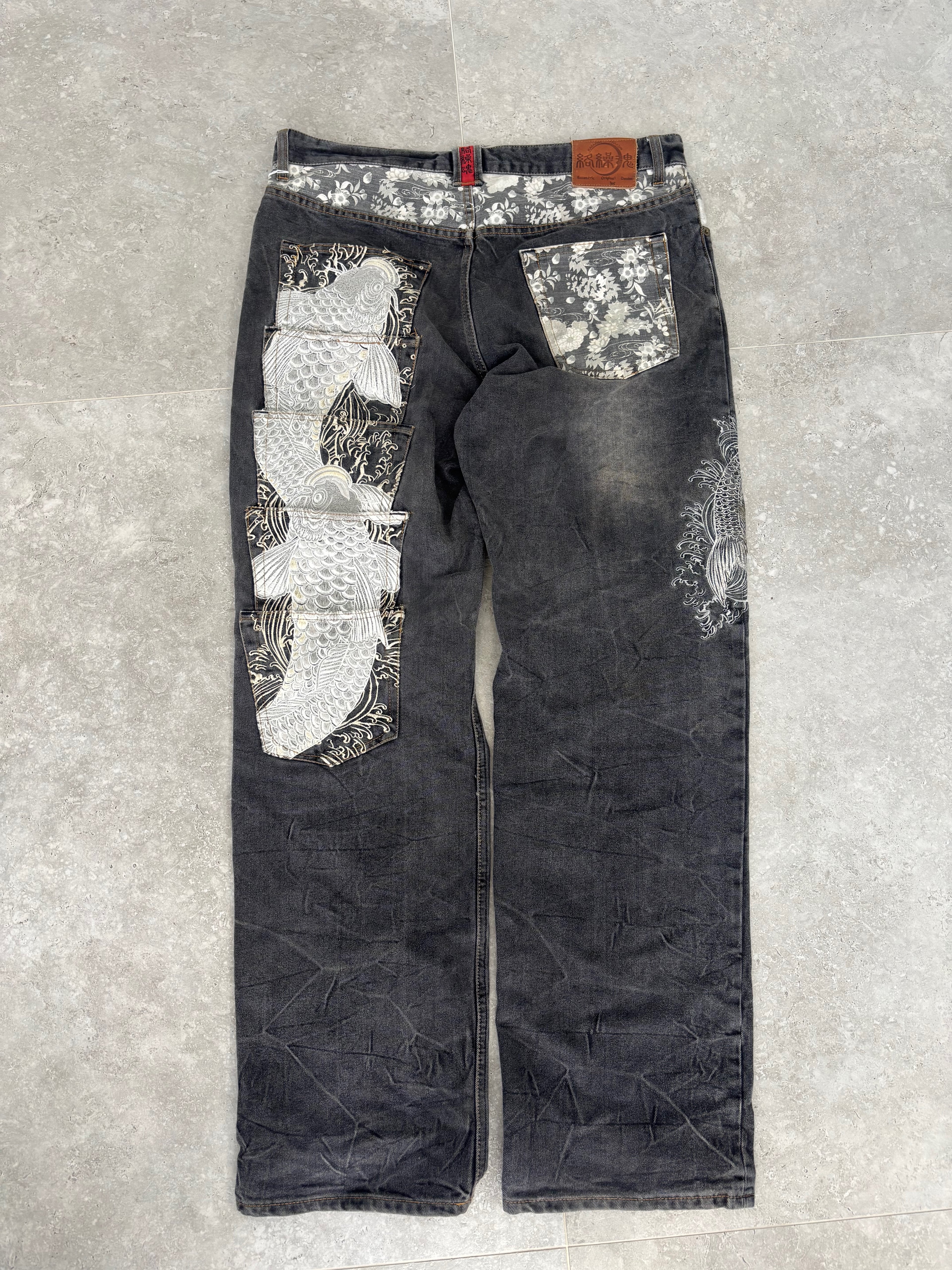 Karakuri Tamashii Koi 5 Pocket embroidery. Size 36–38.