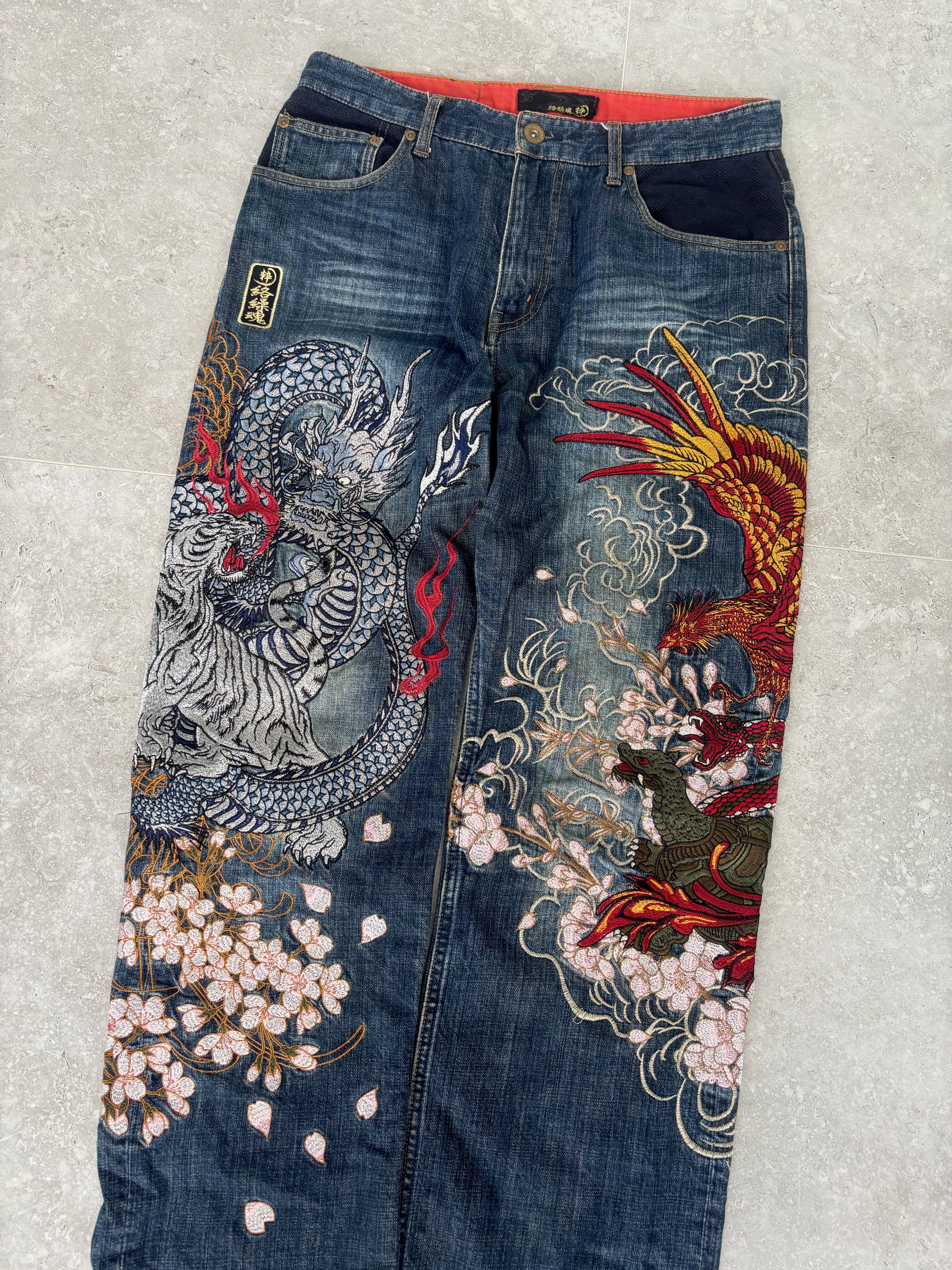 Karakuri Embroidered size 32-34