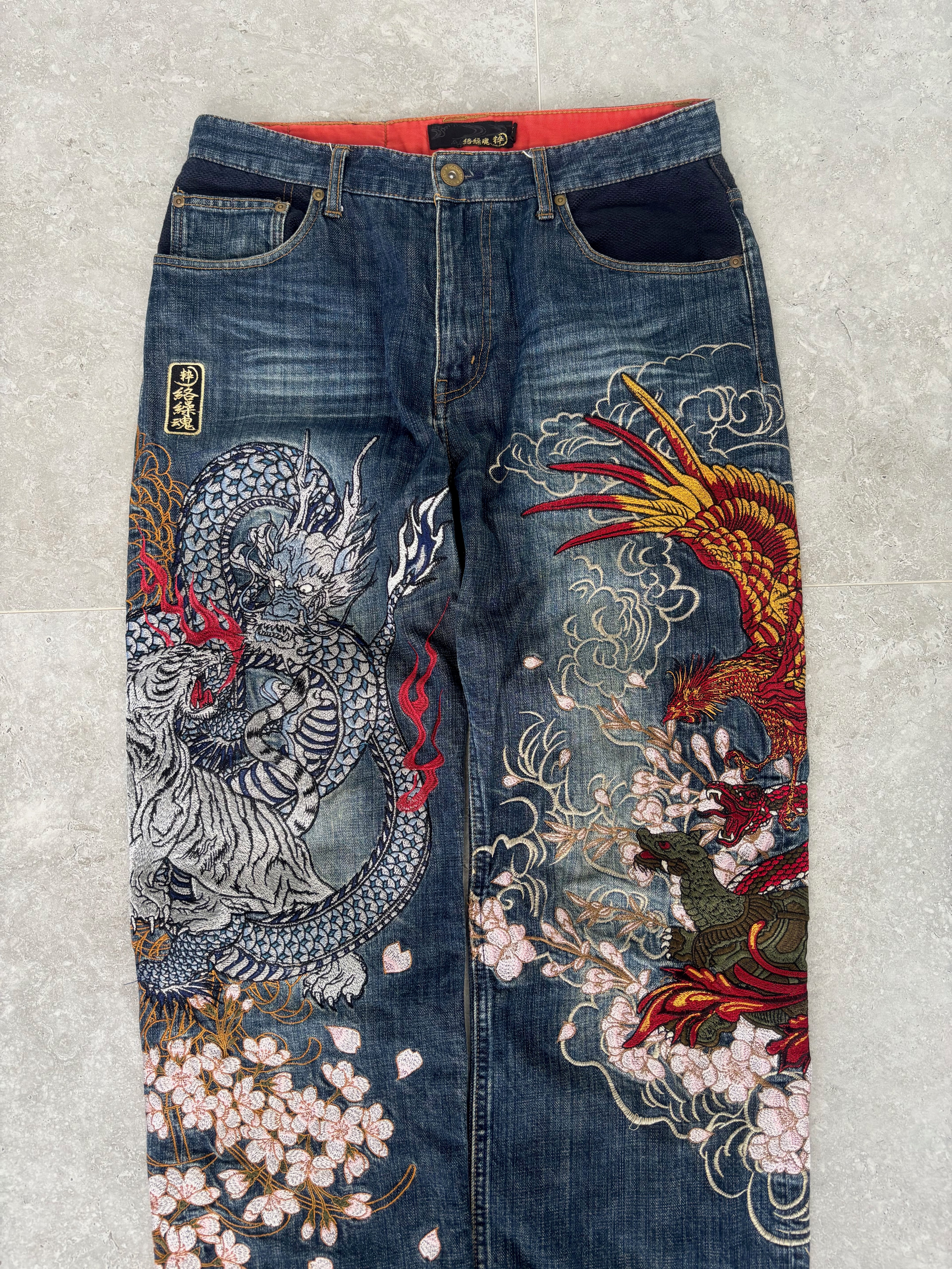 Karakuri Embroidered size 32-34