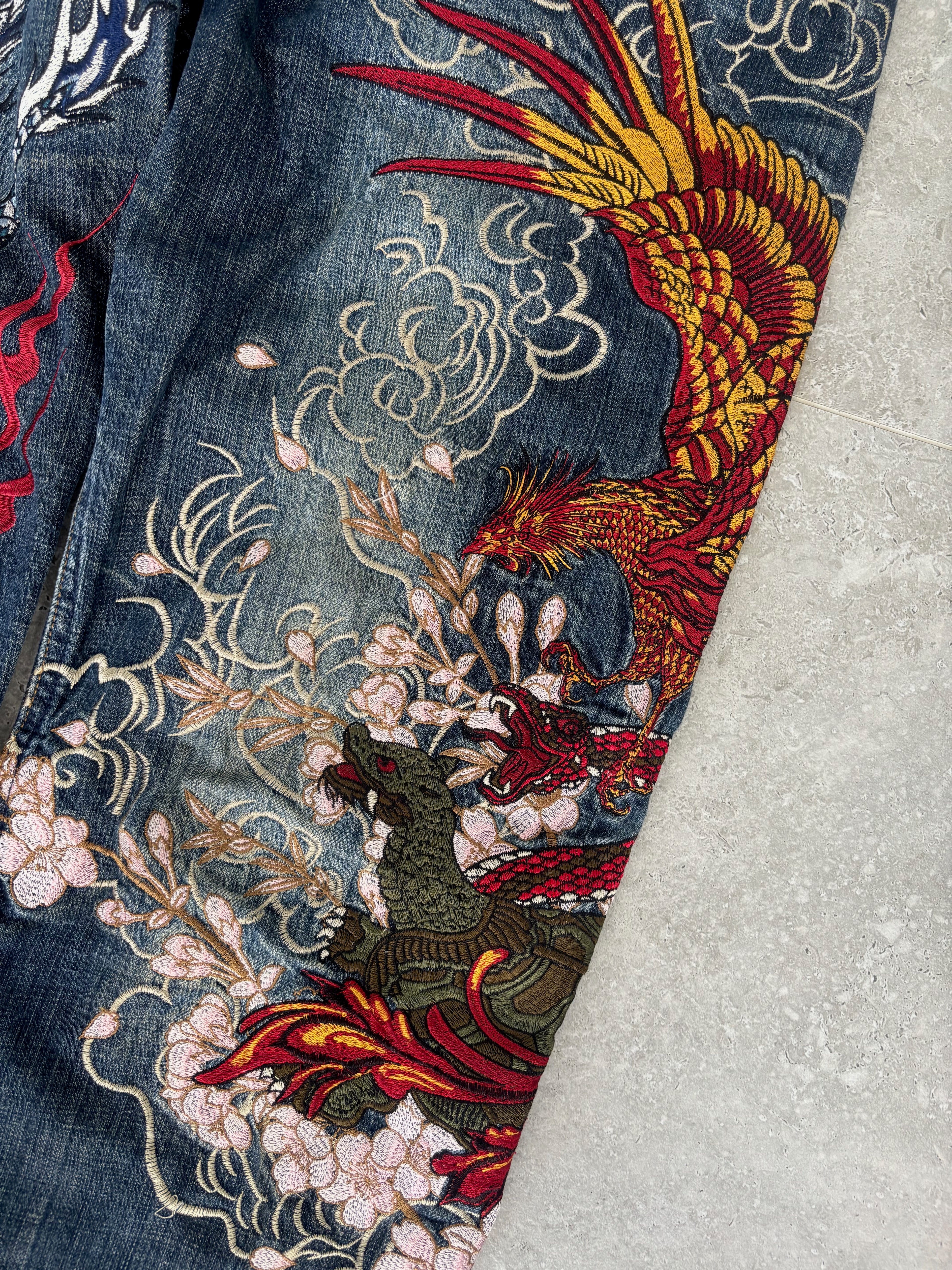 Karakuri Embroidered size 32-34
