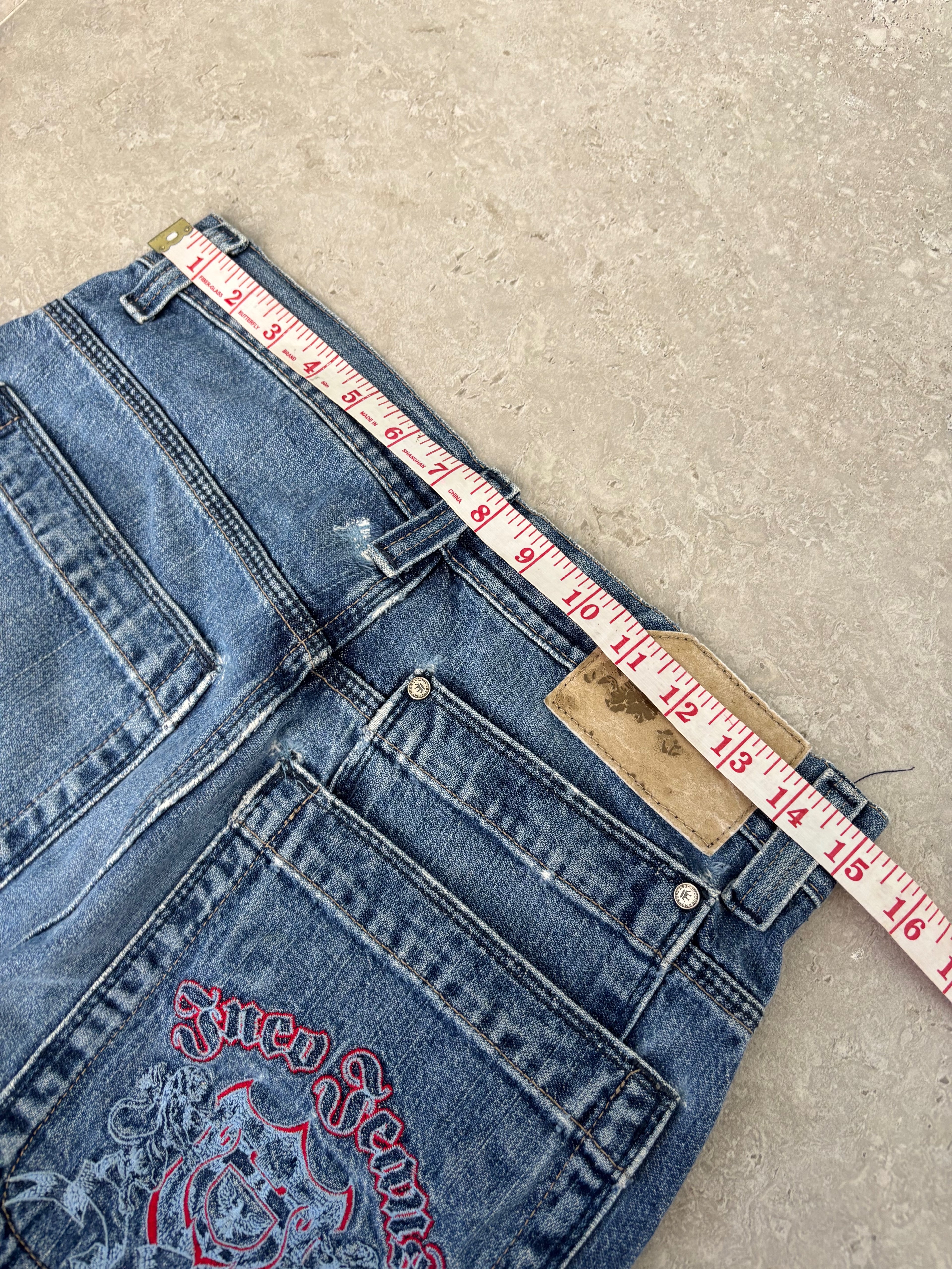 Jnco Ripped Size Youth 16 (26-28)