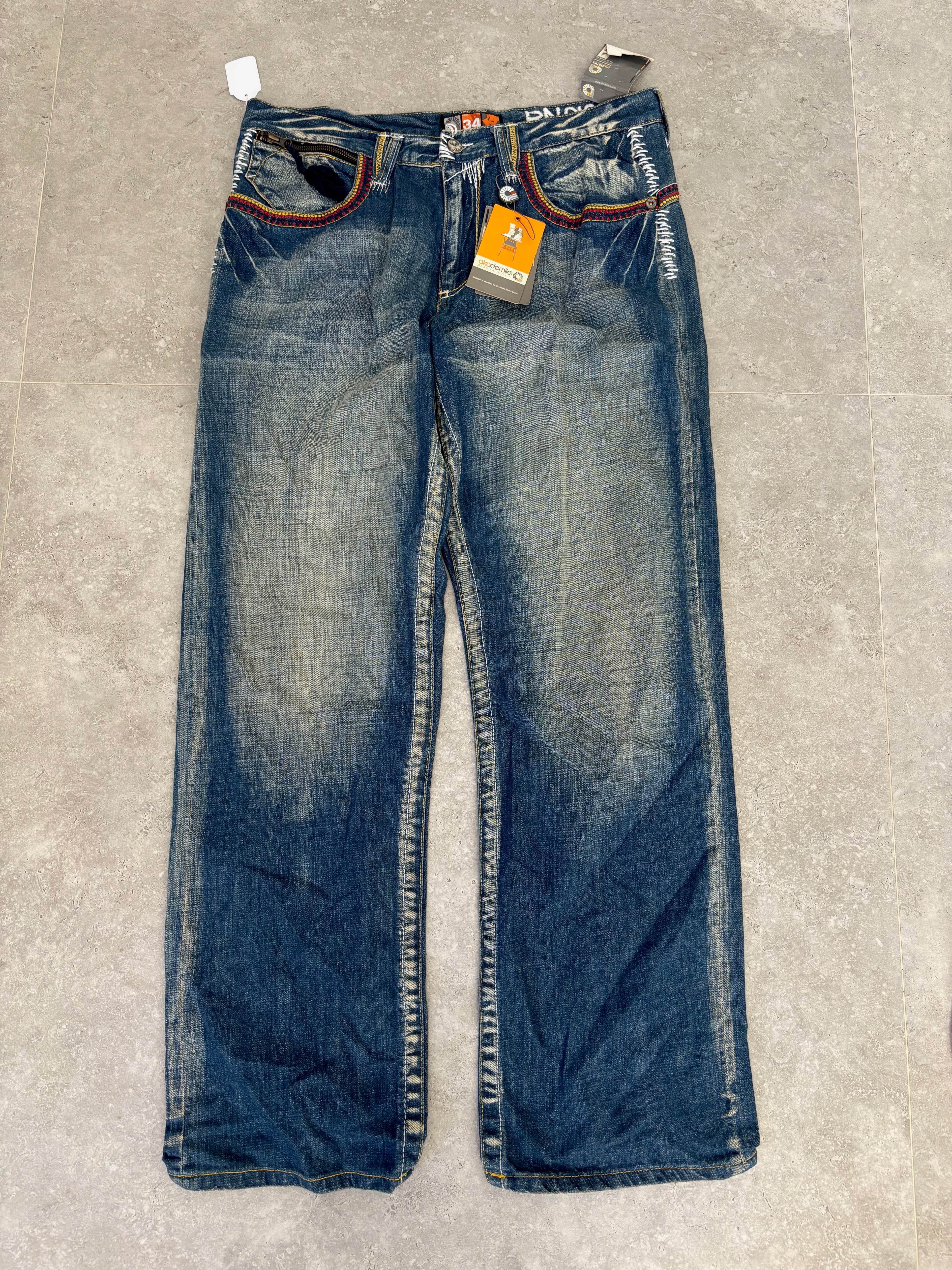 Akademikis Size 34