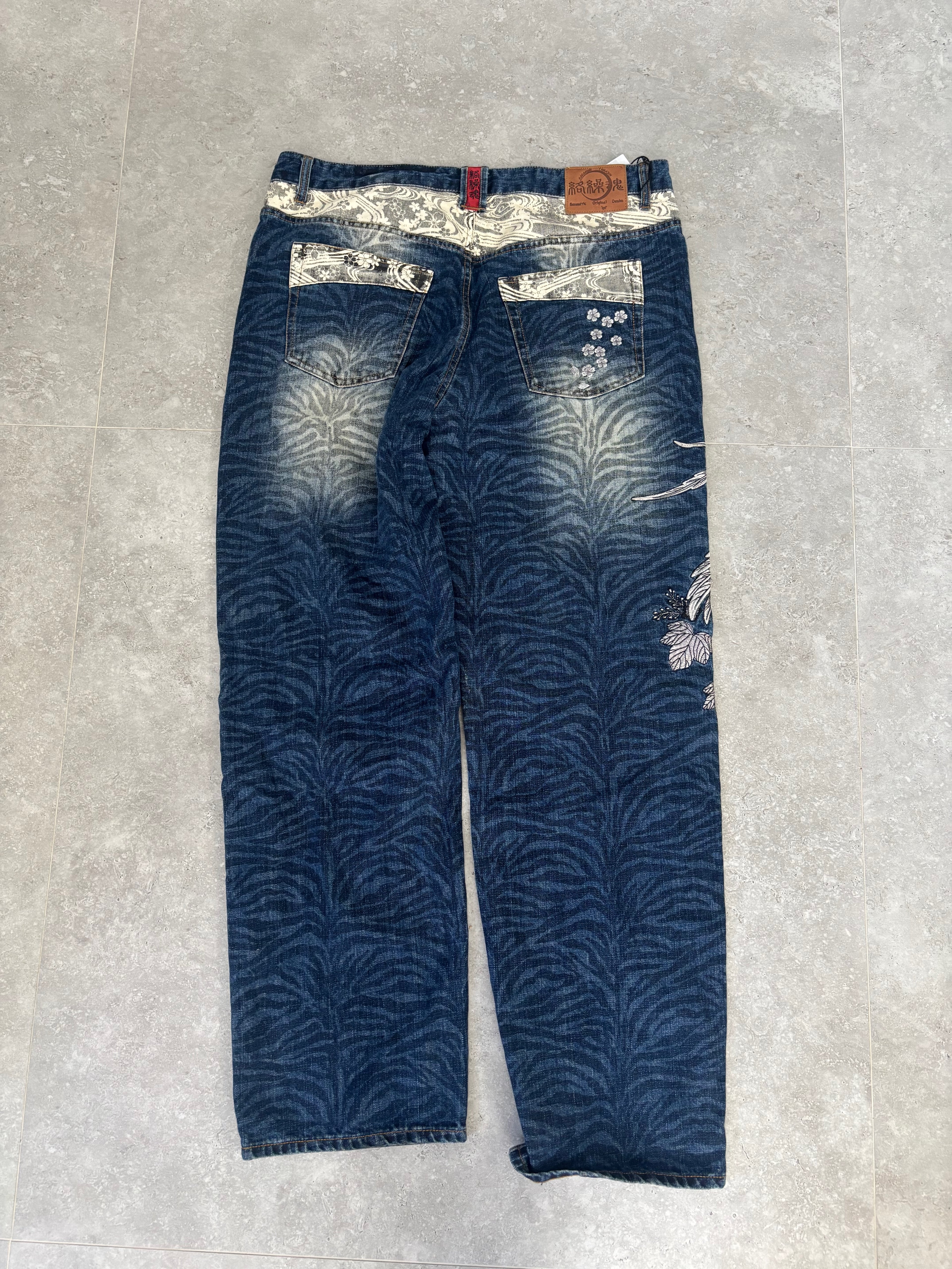 Karakuri Tamashii Phoenix Jeans Dead stock Size 38-40
