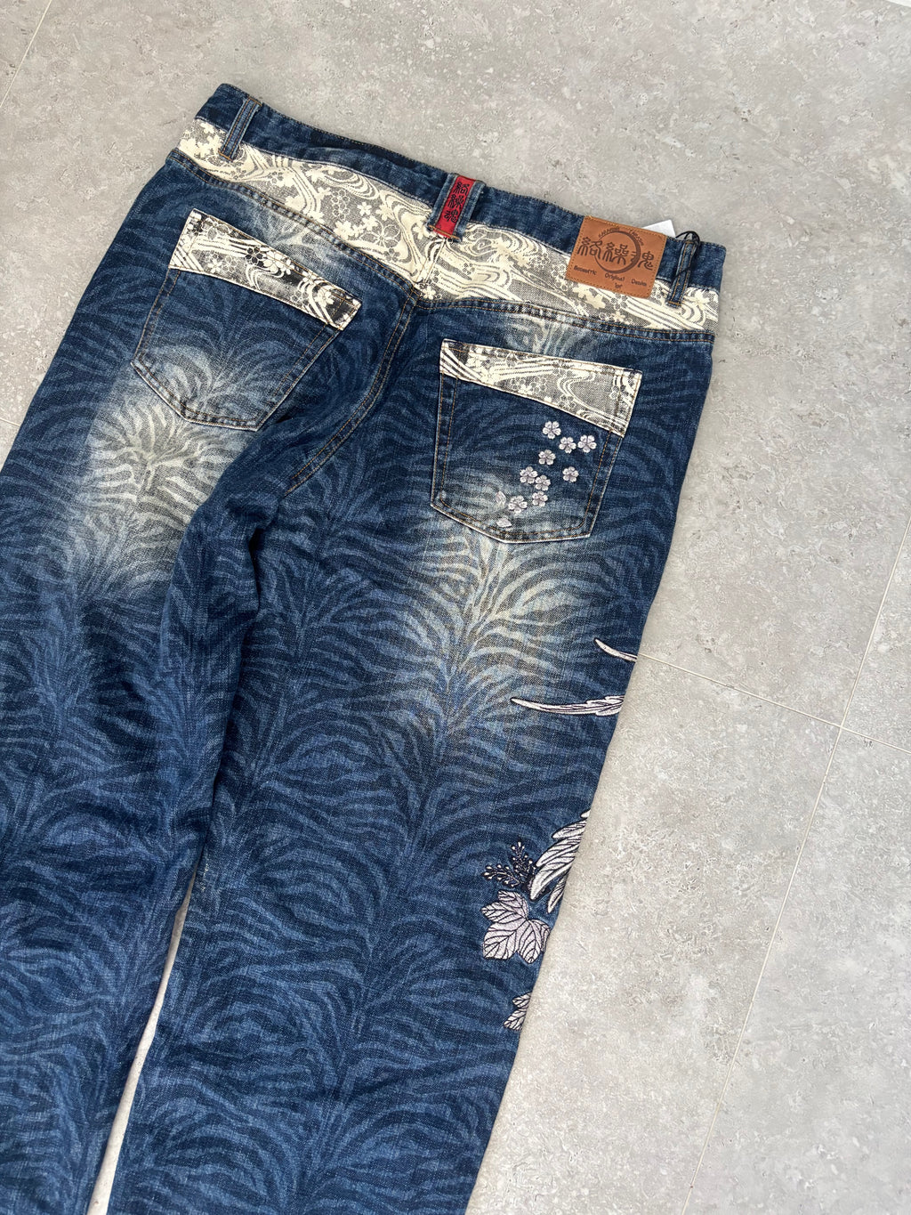 Karakuri Tamashii Phoenix Jeans Dead stock Size 38-40