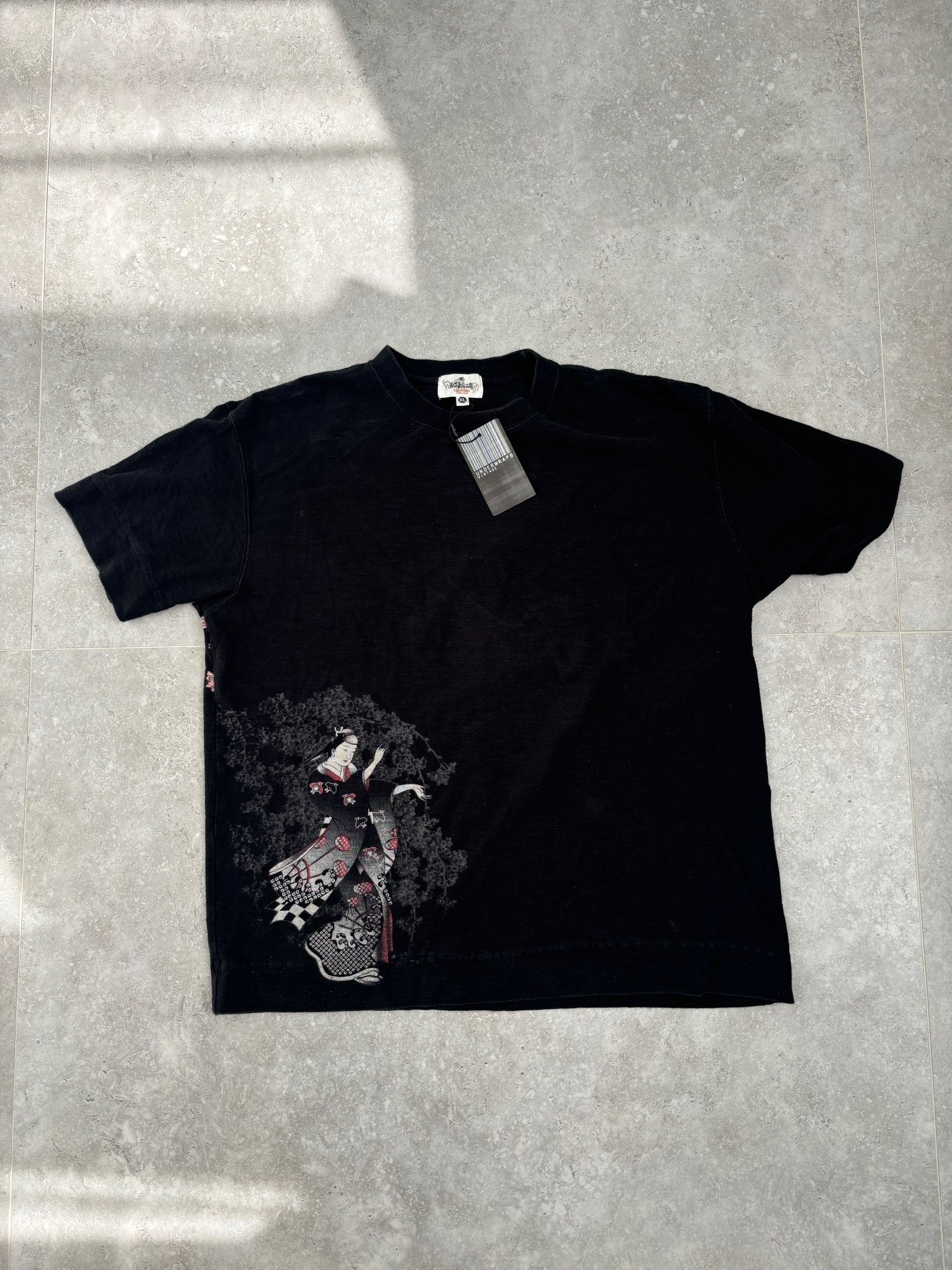Karakuri Cherry Blossom TeeShirt M