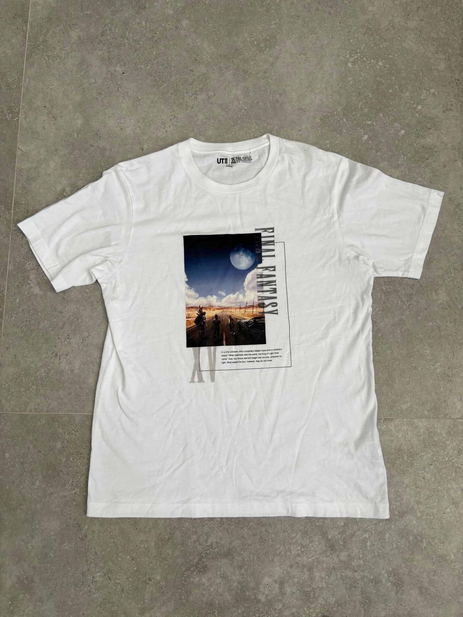 Final Fantasy 35th Anniversary X Uniqlo Japan T-shirt L