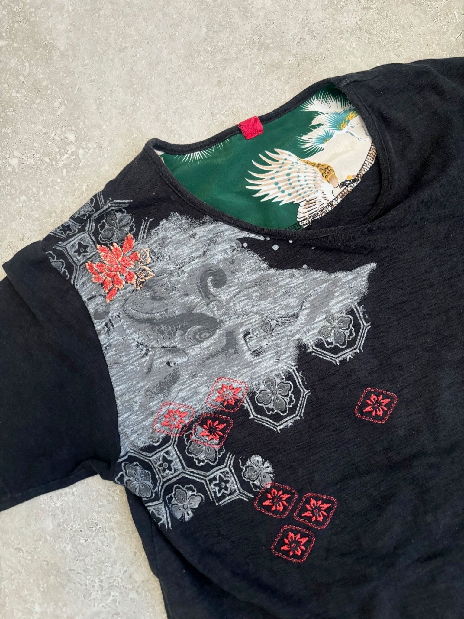 Japanese Embroidered Koi TeeShirt  Size L